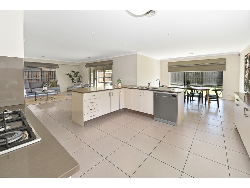 27 Vienna Chase, Lalor VIC 3075