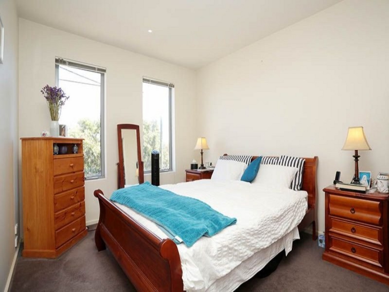 2/198 Waterloo Road, Oak Park VIC 3046