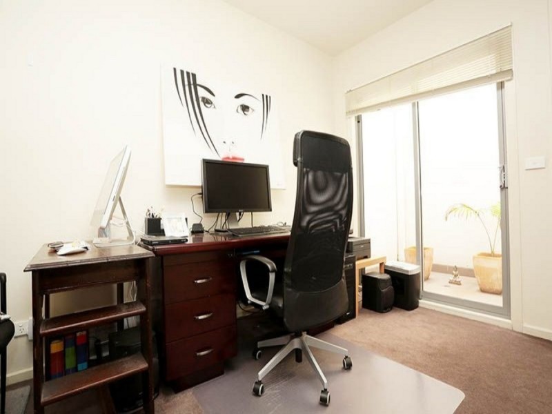 2/198 Waterloo Road, Oak Park VIC 3046