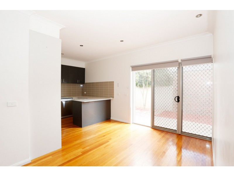 4/25 Gladstone Parade, Glenroy VIC 3046