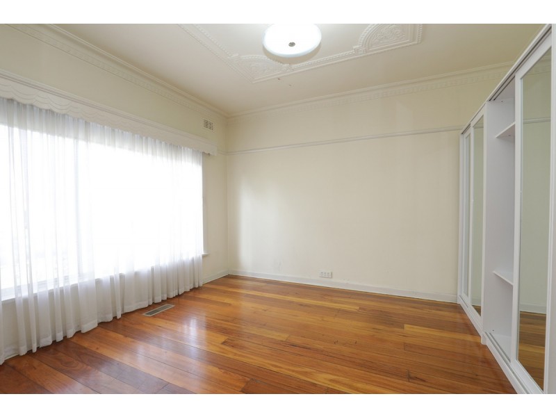 18 Kingsford Avenue, Coburg North VIC 3058