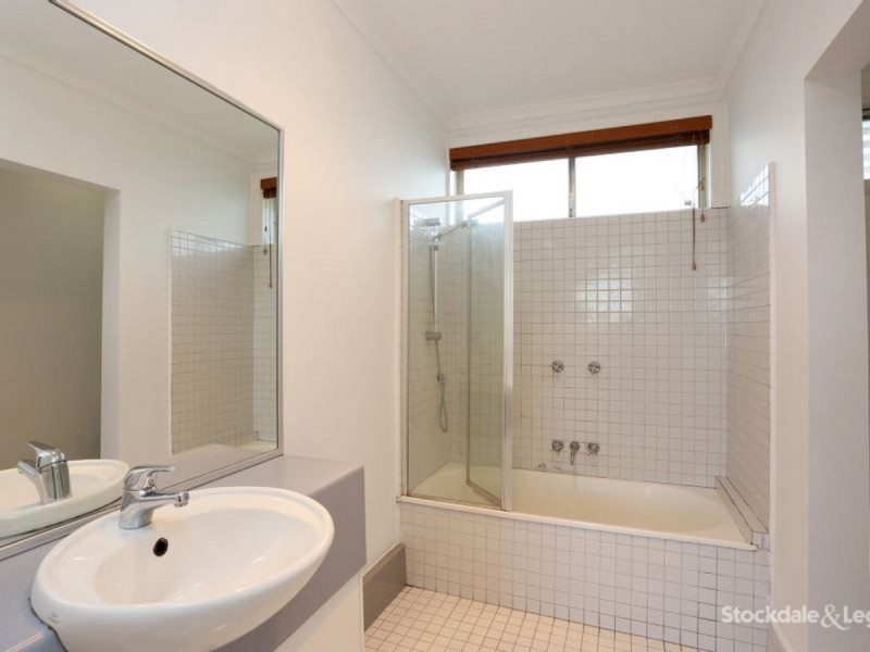 8/77 Chapman Avenue, Glenroy VIC 3046