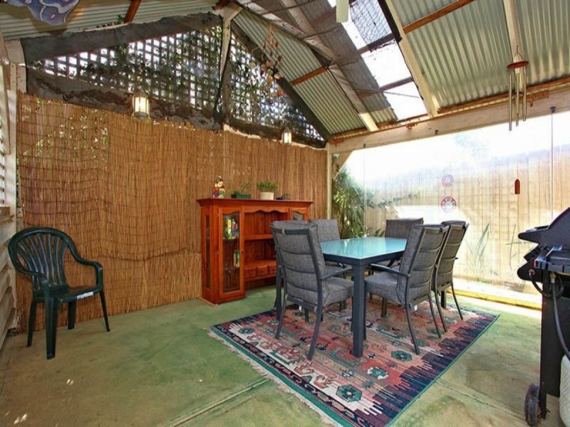 10 Moama Crescent, Pascoe Vale South VIC 3044