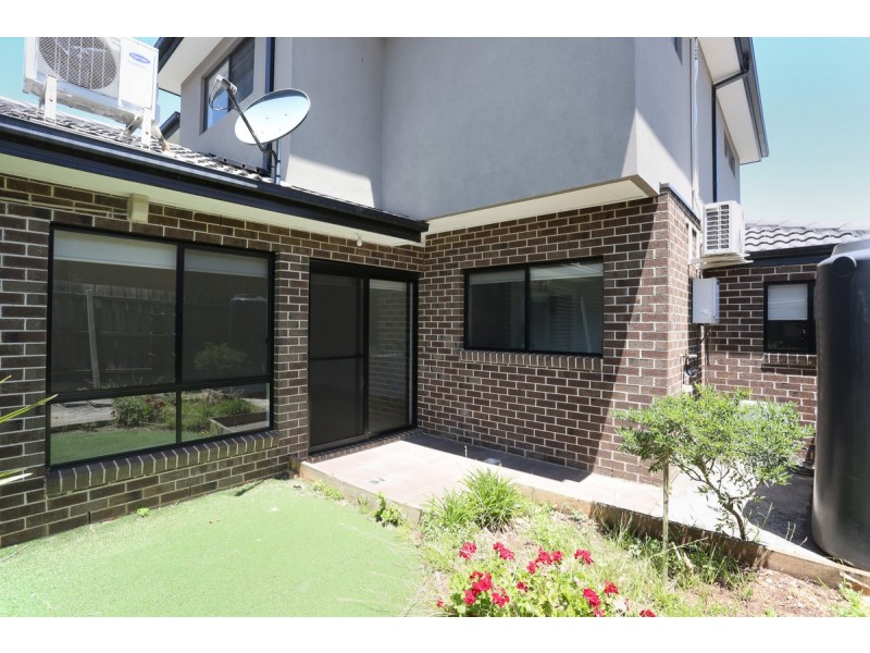 1/18 Josephine Street, Oak Park VIC 3046