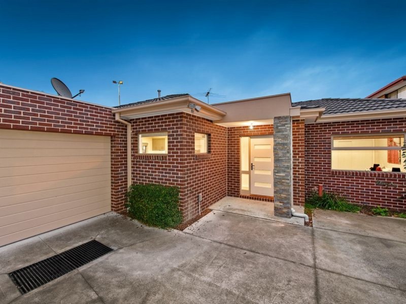 2/85 Winifred Street, Oak Park VIC 3046