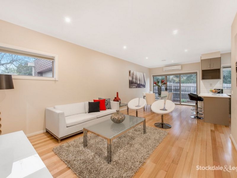 2/85 Winifred Street, Oak Park VIC 3046