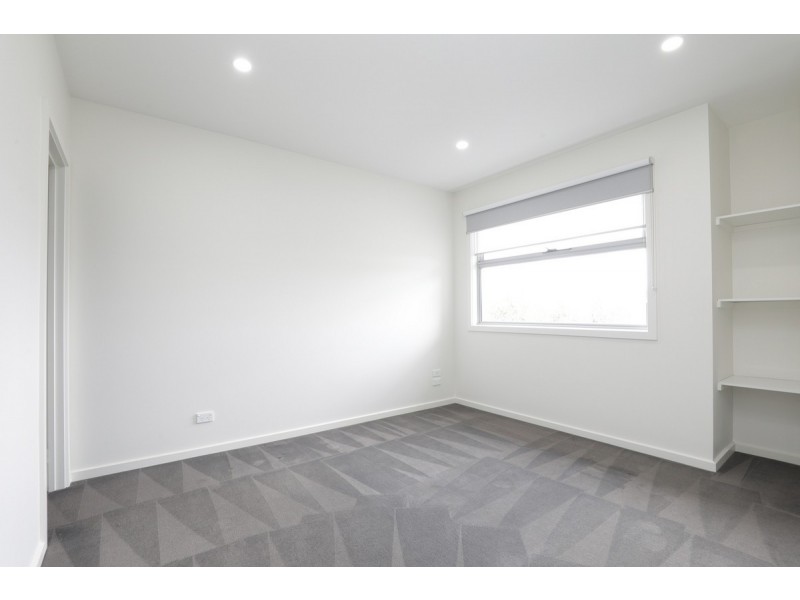 1/28 Curie Avenue, Oak Park VIC 3046