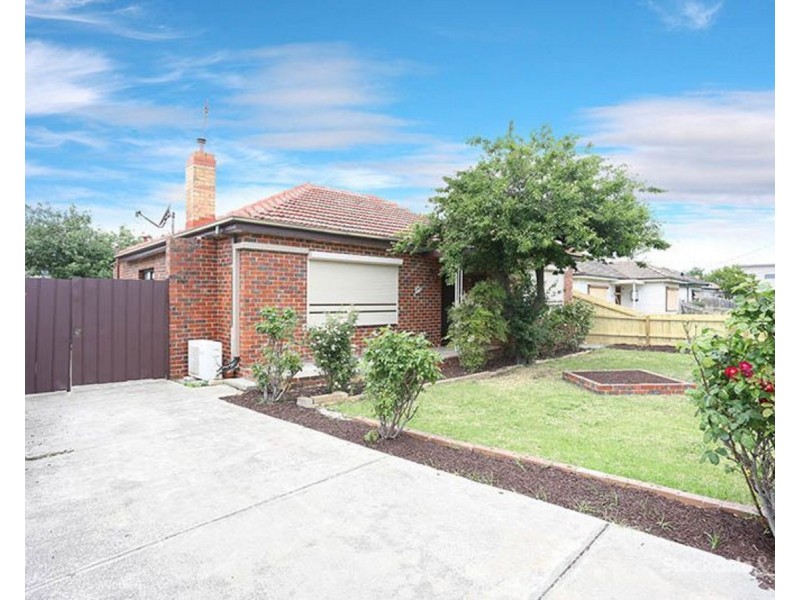 10 Cosmos Street, Glenroy VIC 3046