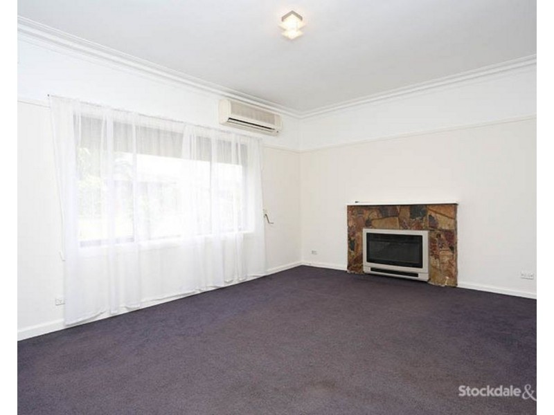 10 Cosmos Street, Glenroy VIC 3046