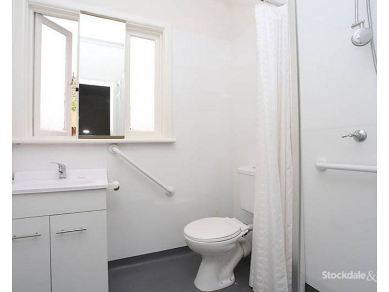 10 Cosmos Street, Glenroy VIC 3046