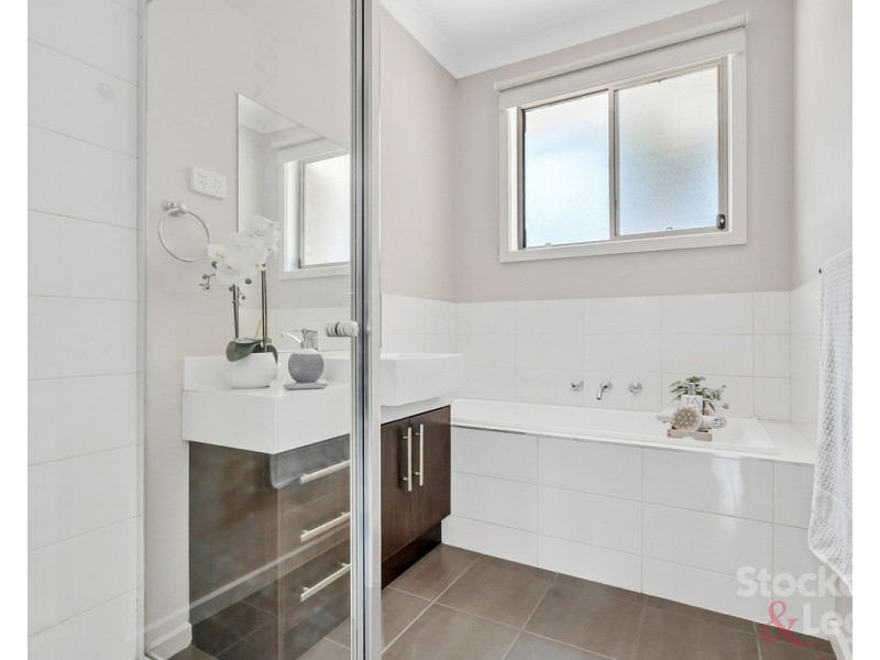 2/49 Melbourne Avenue, Glenroy VIC 3046