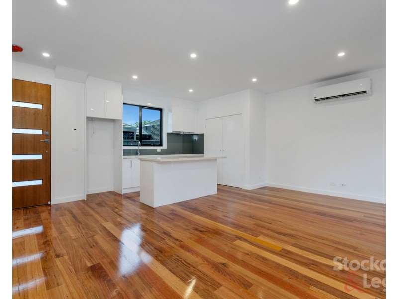 2/73 Hubert Avenue, Glenroy VIC 3046