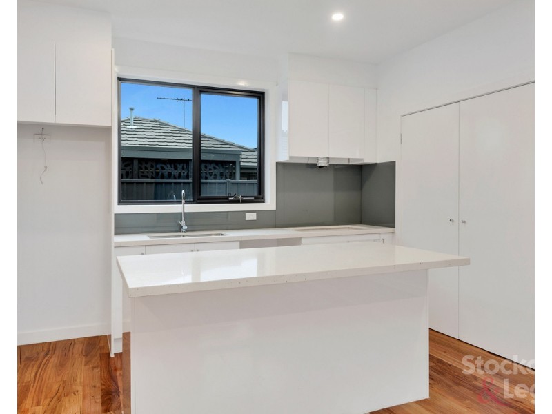 2/73 Hubert Avenue, Glenroy VIC 3046