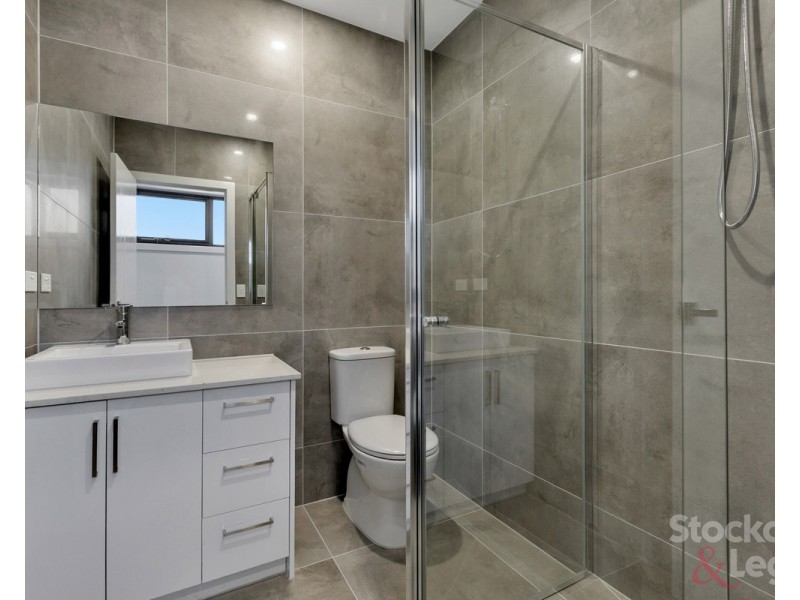 2/73 Hubert Avenue, Glenroy VIC 3046