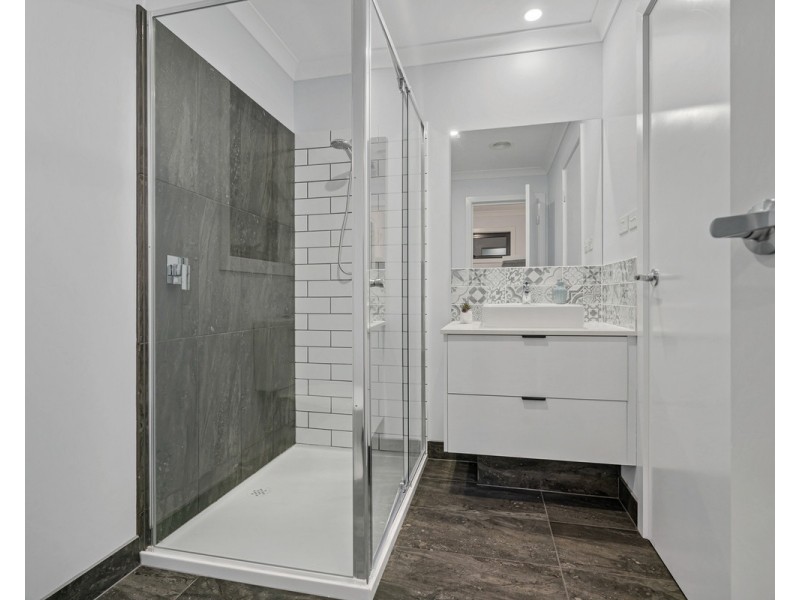 2/117 John Street, Glenroy VIC 3046