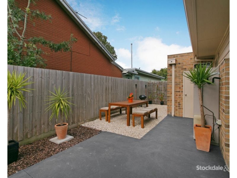 1/10 Leonard Avenue, Glenroy VIC 3046