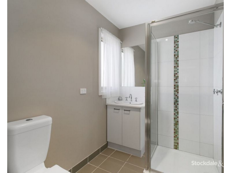 1/10 Leonard Avenue, Glenroy VIC 3046