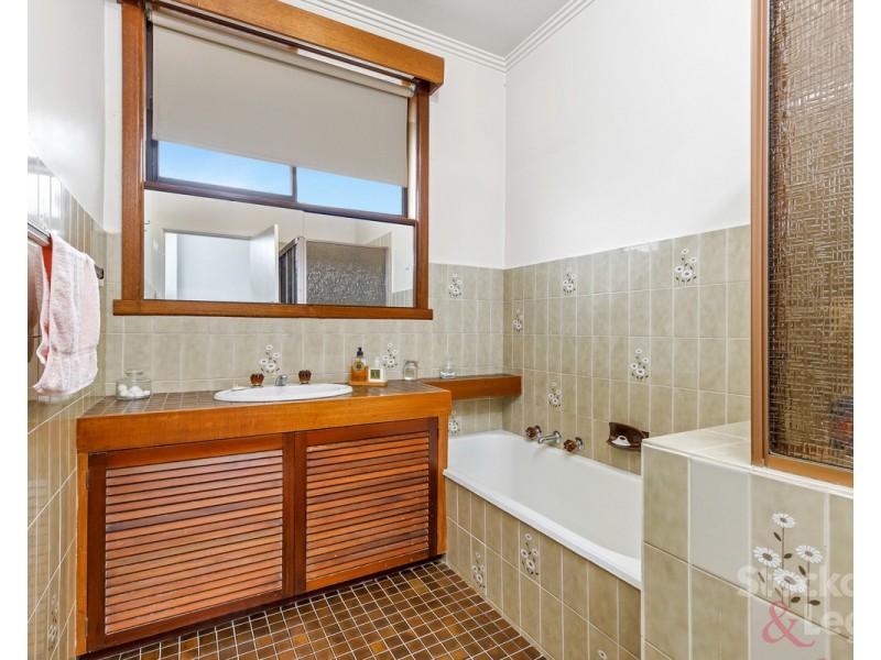 26 Golf Links Road, Glenroy VIC 3046