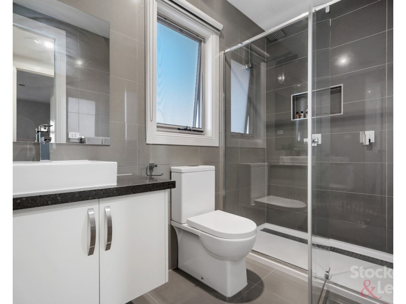 2/19 Isla Avenue, Glenroy VIC 3046