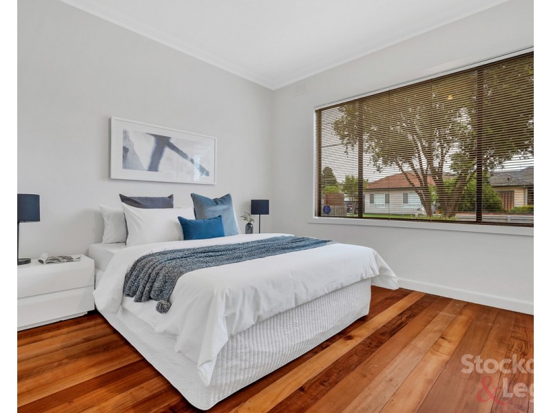 10 Dickinson Street, Hadfield VIC 3046