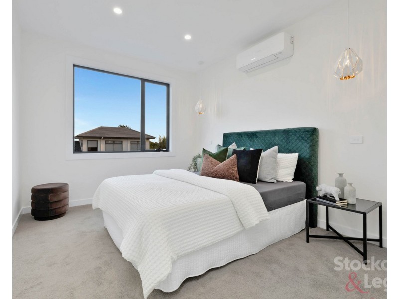 2/27 Neil Street, Hadfield VIC 3046