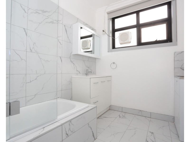 3/64 New Road, Oak Park VIC 3046