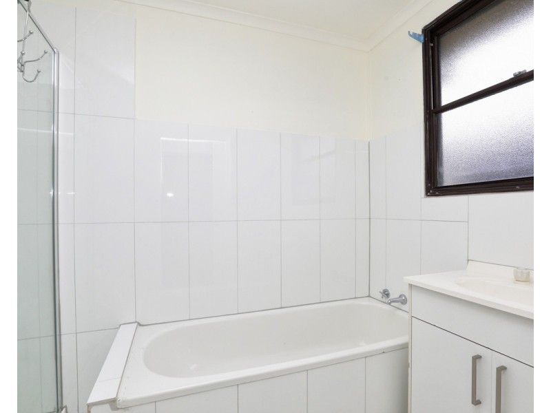 2 Canadian Court, Meadow Heights VIC 3048