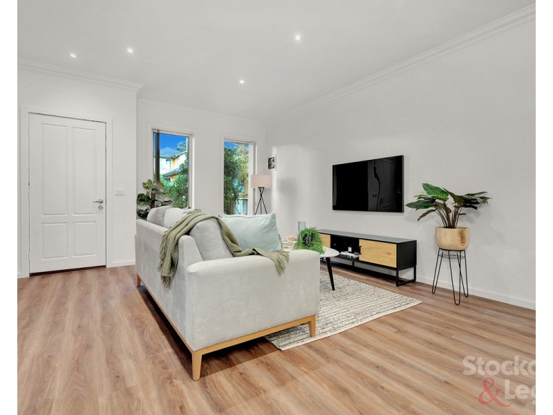 2B Strachan Street, Oak Park VIC 3046