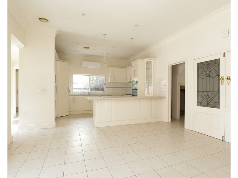 3 Carnarvon Road, Essendon VIC 3040
