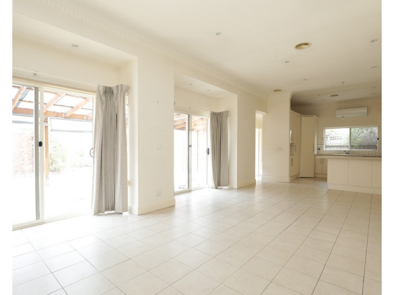 3 Carnarvon Road, Essendon VIC 3040