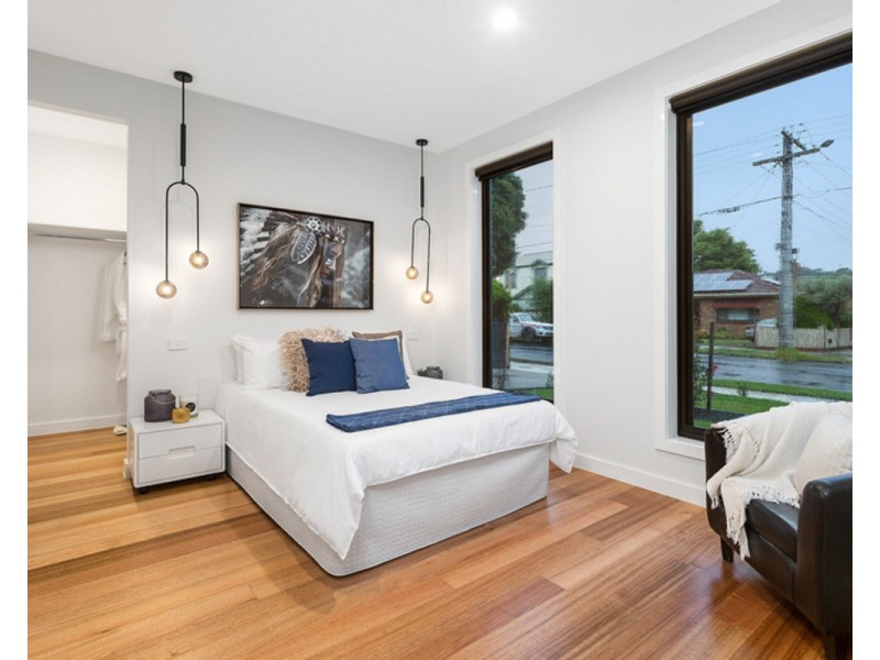 1/54 Winifred Street, Oak Park VIC 3046