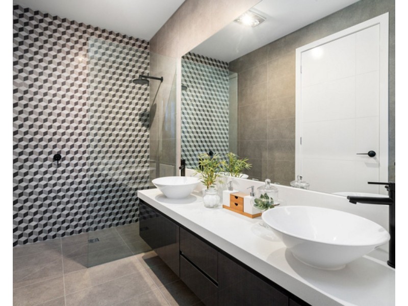 1/54 Winifred Street, Oak Park VIC 3046