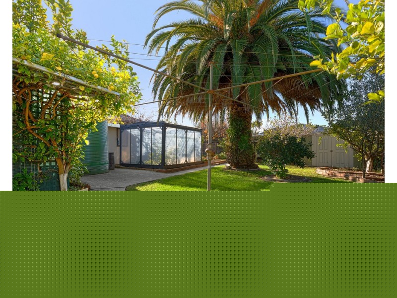 12 Bayview Road, Glenroy VIC 3046