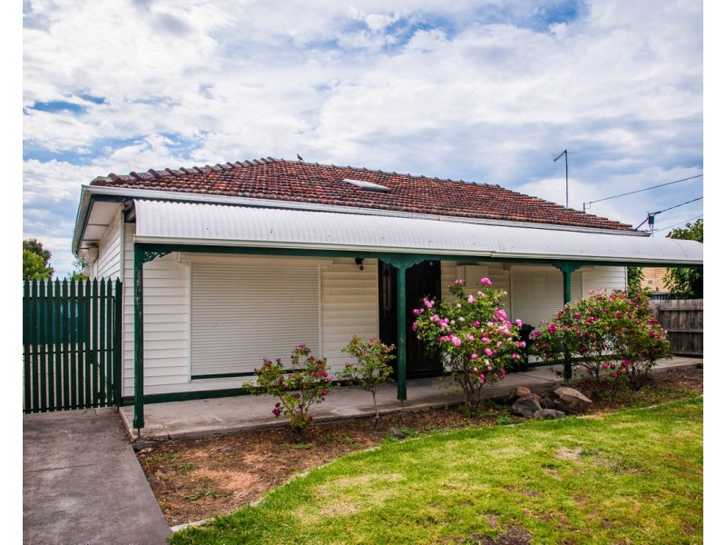 24 Justin Avenue, Glenroy VIC 3046