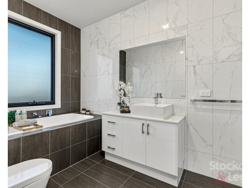 2/49 Valencia Street, Glenroy VIC 3046