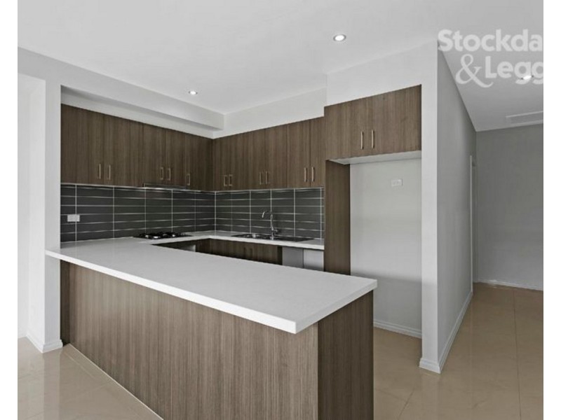 2/28 View Street, Glenroy VIC 3046