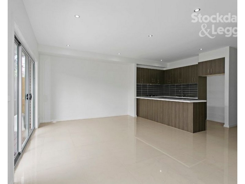2/28 View Street, Glenroy VIC 3046