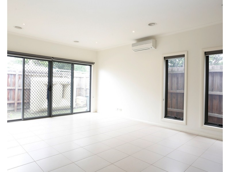 3/3 Howard Court, Glenroy VIC 3046