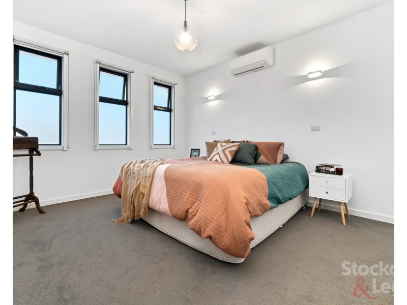 2/46 Augustine Terrace, Glenroy VIC 3046