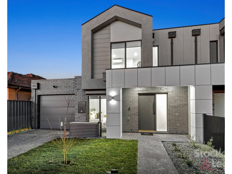 2/48 Domain Street, Hadfield VIC 3046