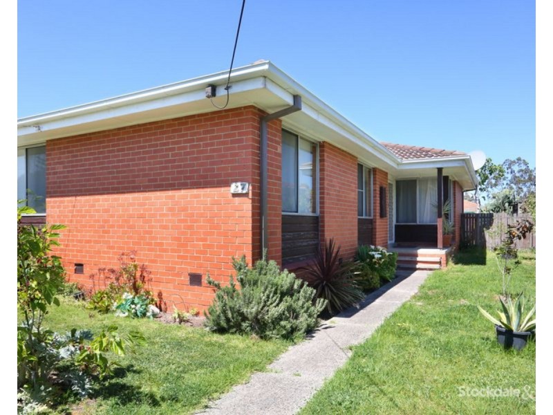 27 Pearson Crescent, Coolaroo VIC 3048