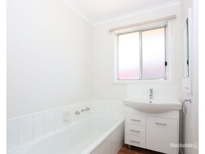 27 Pearson Crescent, Coolaroo VIC 3048