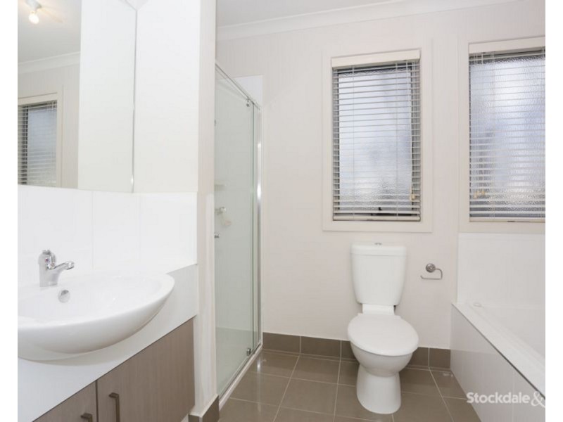 106 Chapman Avenue, Glenroy VIC 3046