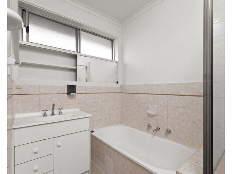 1-6/11-13 Logan Street, Glenroy VIC 3046