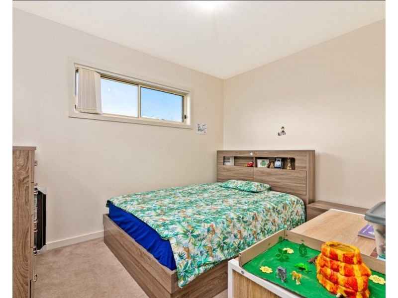 3/15 Papworth Place, Meadow Heights VIC 3048