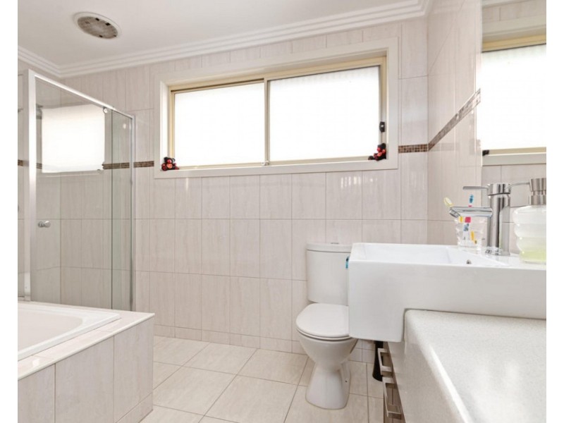 3/15 Papworth Place, Meadow Heights VIC 3048