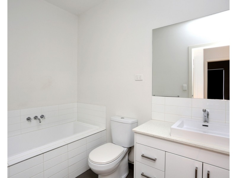 2/87 Tarana Avenue, Glenroy VIC 3046