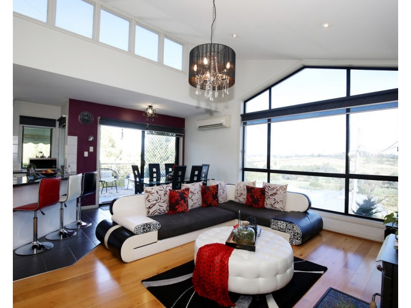 16 Karin Crescent, Glenroy VIC 3046