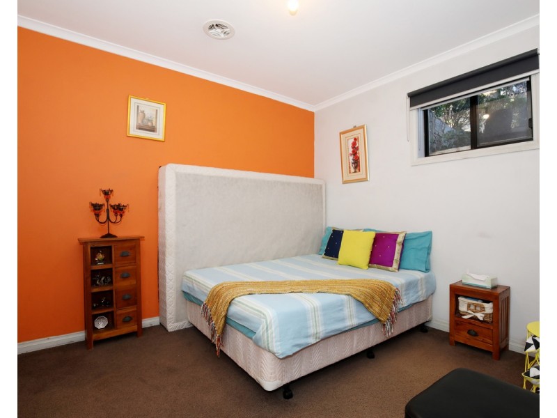 16 Karin Crescent, Glenroy VIC 3046