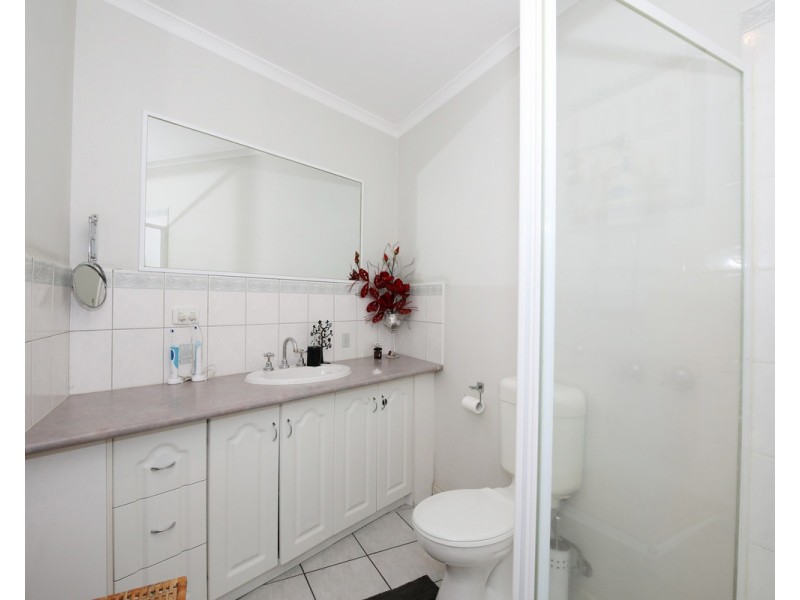 16 Karin Crescent, Glenroy VIC 3046